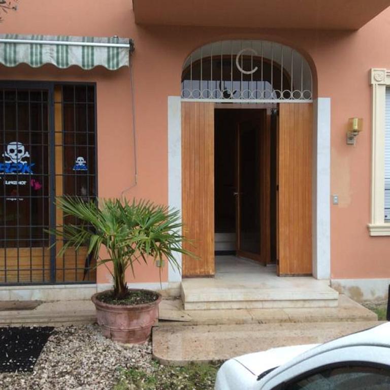 Casa Claudia Apartment Асенца ди Бренцоне Стая снимка